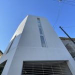 大府市E様邸｜打放しコンクリートの風合いを守る塗装